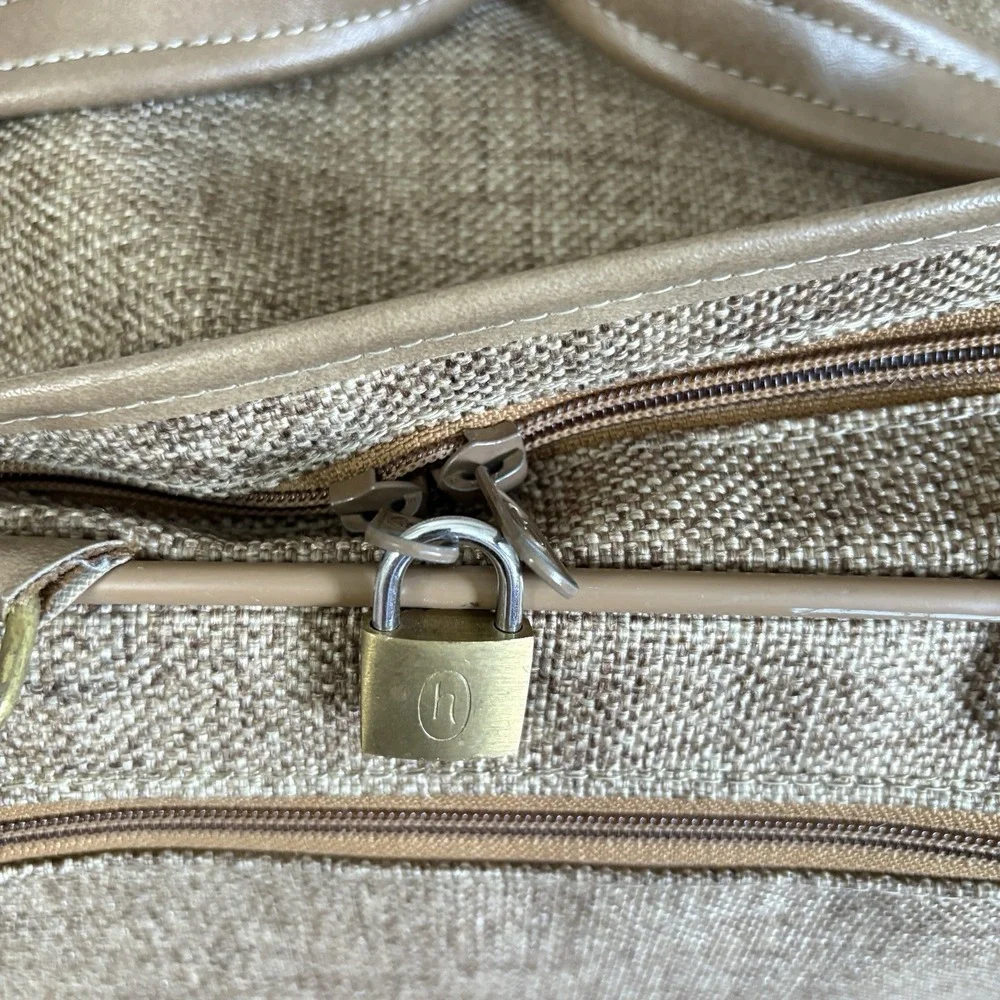 Vtg Hartmann Tweed 17